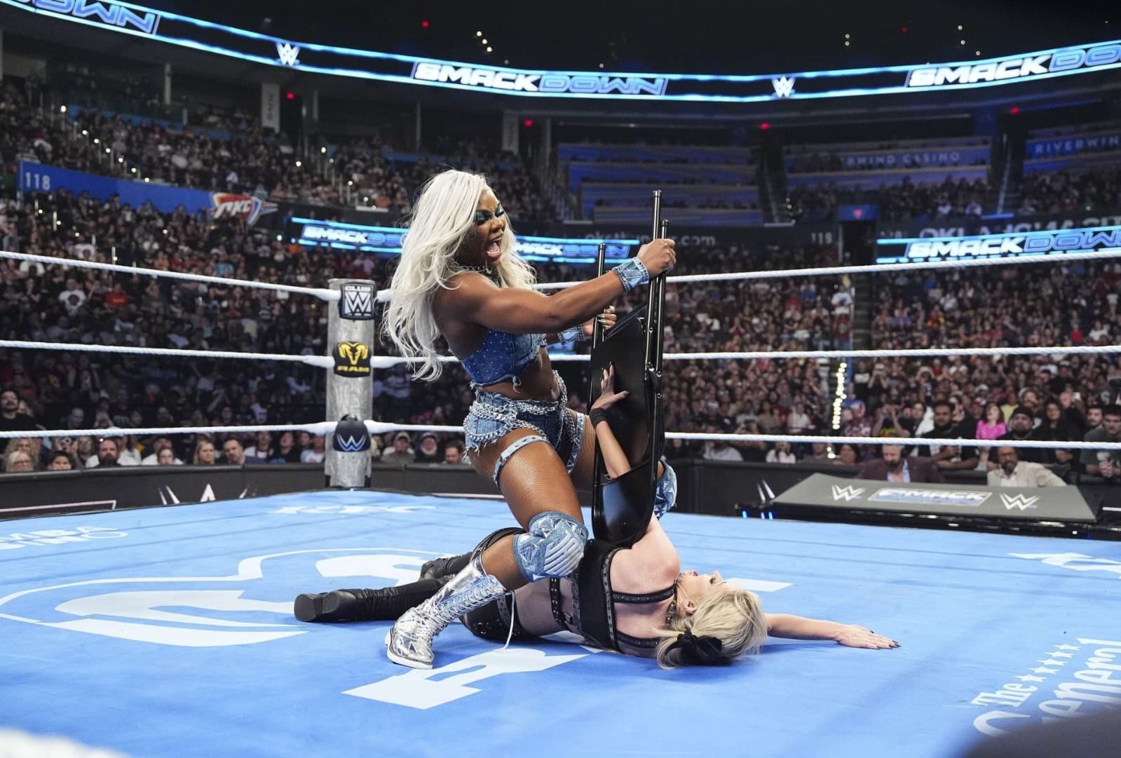 Alexa bliss wears a protective brace on her left arm while giving an update on her injury and potential wwe summerslam return. - tjr wrestling